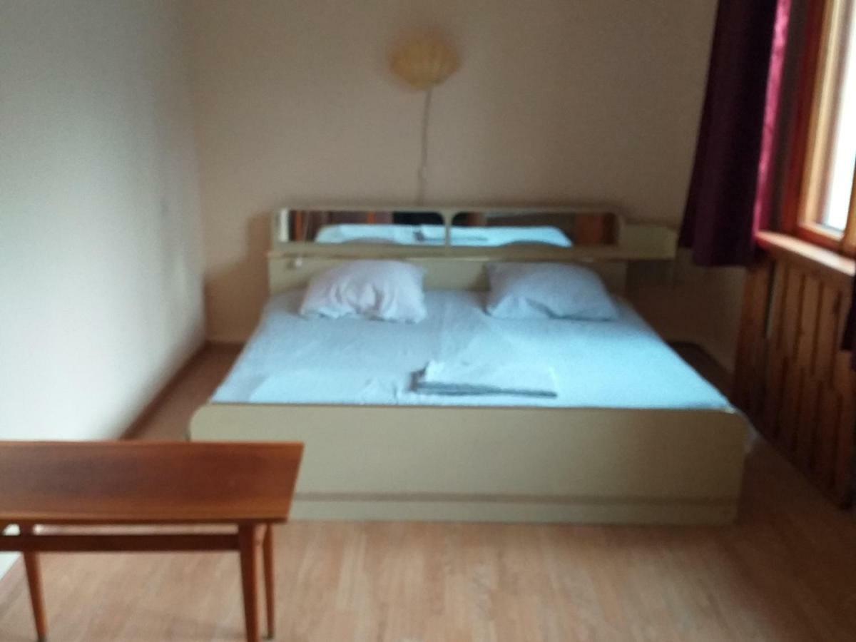 Freedom Hostel Алматы Экстерьер фото
